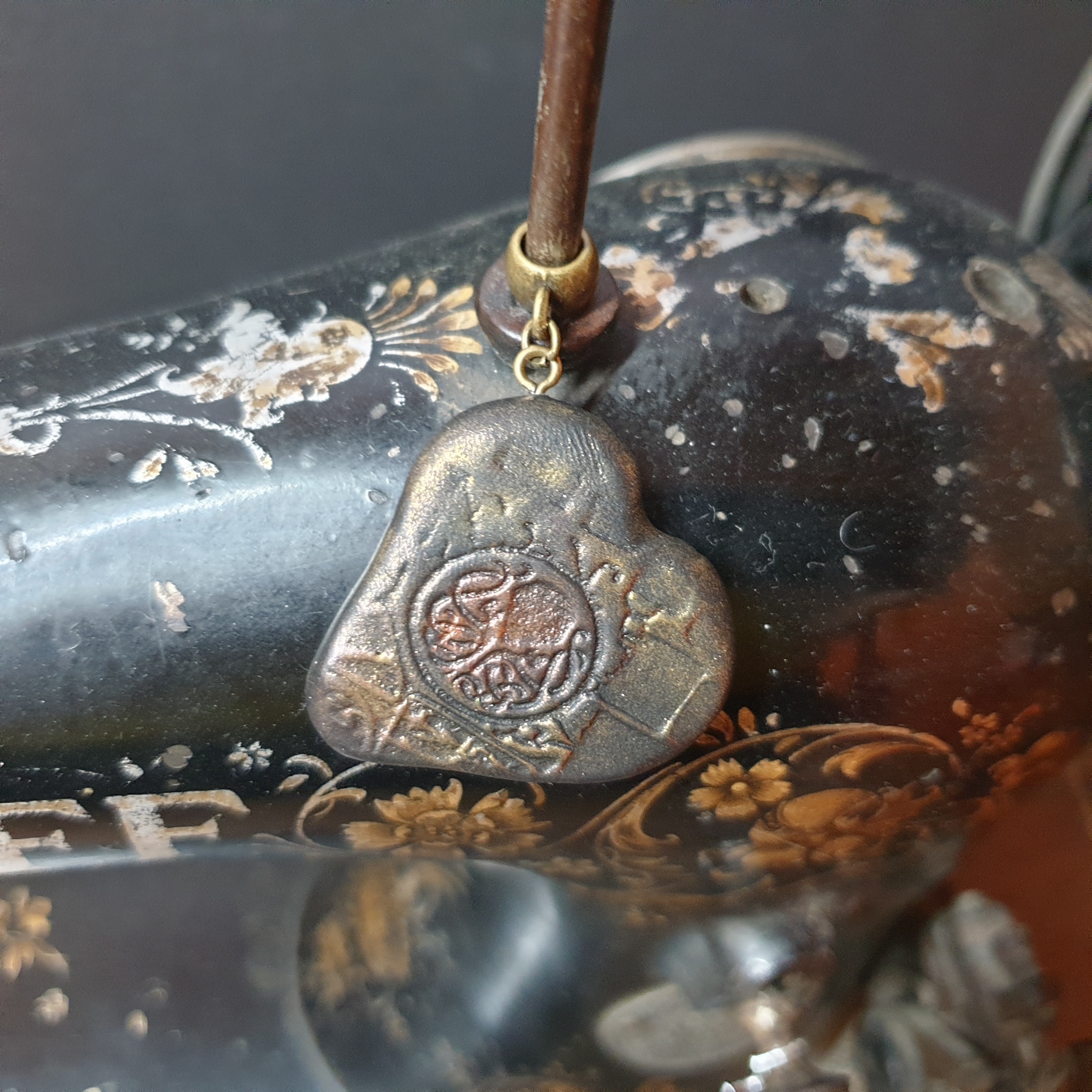 Pendentif cœur de bronze – Image 2